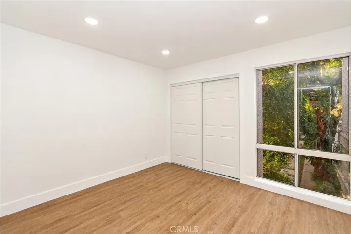 20134 Leadwell Street 313, Winnetka, California 91306