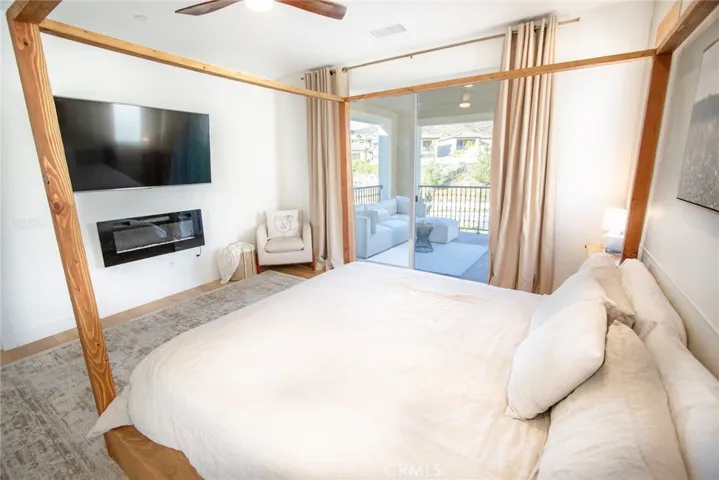 19075 Merryweather Drive, Saugus, California 91351