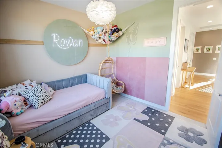 19075 Merryweather Drive, Saugus, California 91351