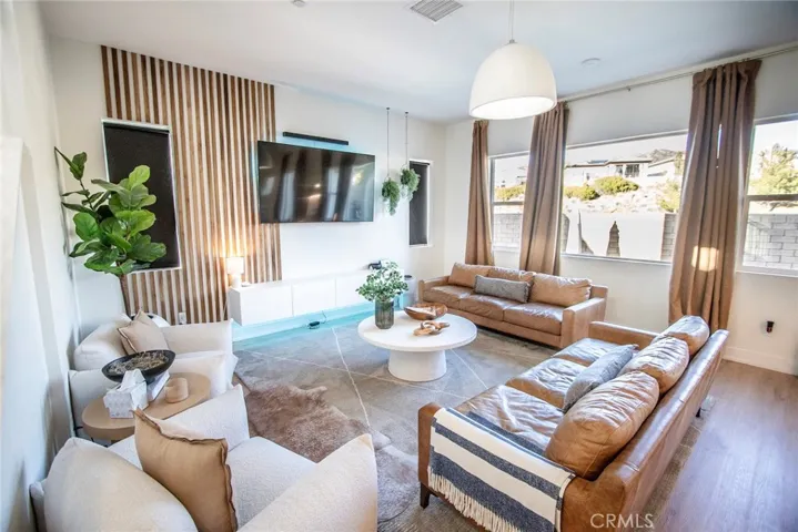 19075 Merryweather Drive, Saugus, California 91351
