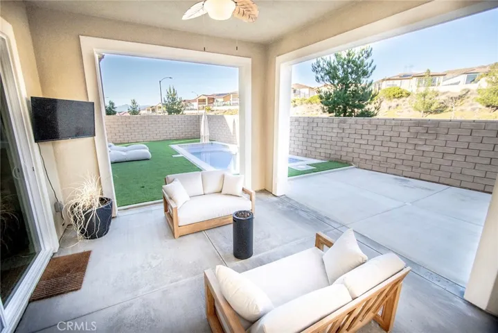 19075 Merryweather Drive, Saugus, California 91351