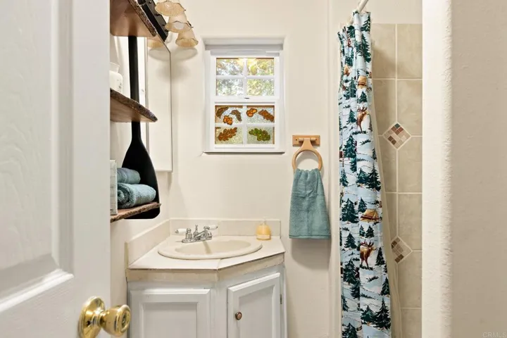 1st floor bathroom with Walkin shower