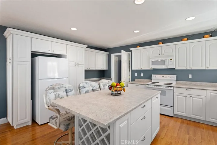 6795 E Highway 20, Lucerne, California 95458