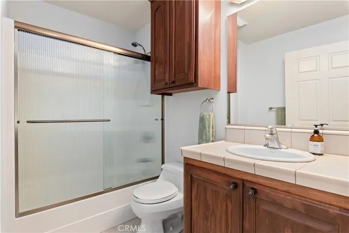 Downstairs full bath