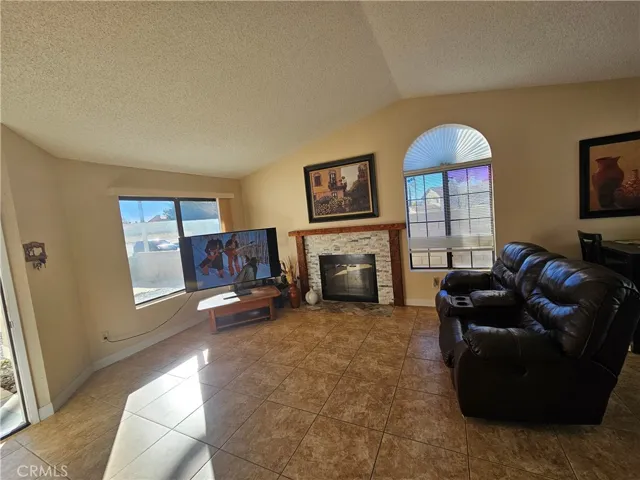 13612 Taurus Lane, Victorville, California 92392
