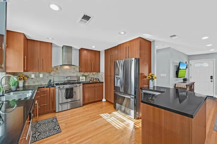 907 Miranda Way, Livermore, California 94550