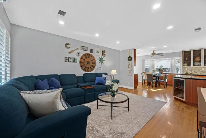907 Miranda Way, Livermore, California 94550