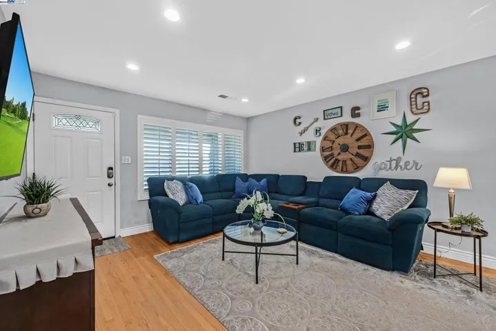 907 Miranda Way, Livermore, California 94550