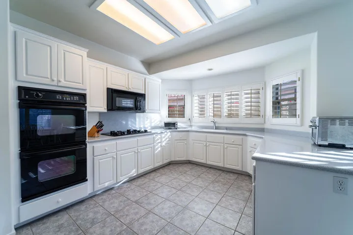 78573SanMarinoCt(18of37)