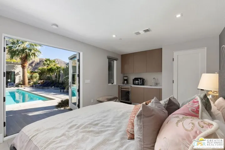 1021 Via Dia, Palm Springs, California 92264