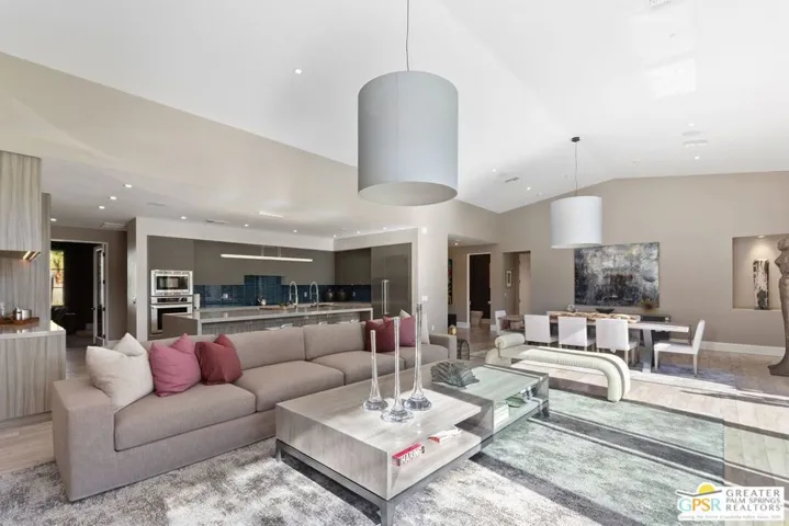 1021 Via Dia, Palm Springs, California 92264