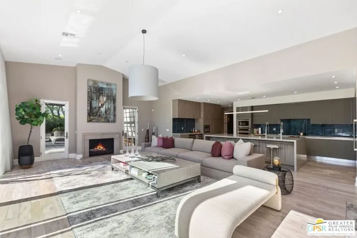 1021 Via Dia, Palm Springs, California 92264