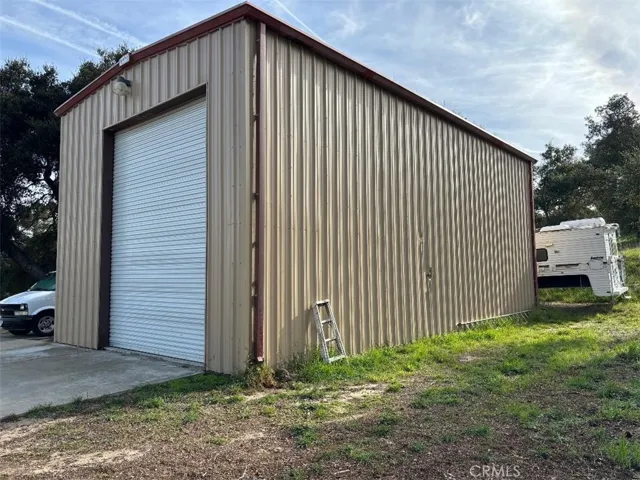 22' x  44' shop.  Two 15' tall by 12' wide doors.