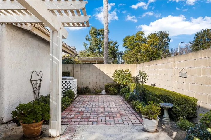 2128 E Wellington Avenue, Santa Ana, California 92701