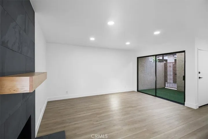 9210 Van Nuys Boulevard 14, Panorama City, California 91402