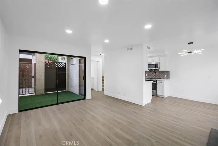 9210 Van Nuys Boulevard 14, Panorama City, California 91402