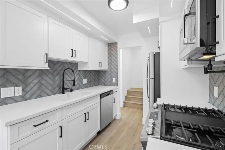 9210 Van Nuys Boulevard 14, Panorama City, California 91402