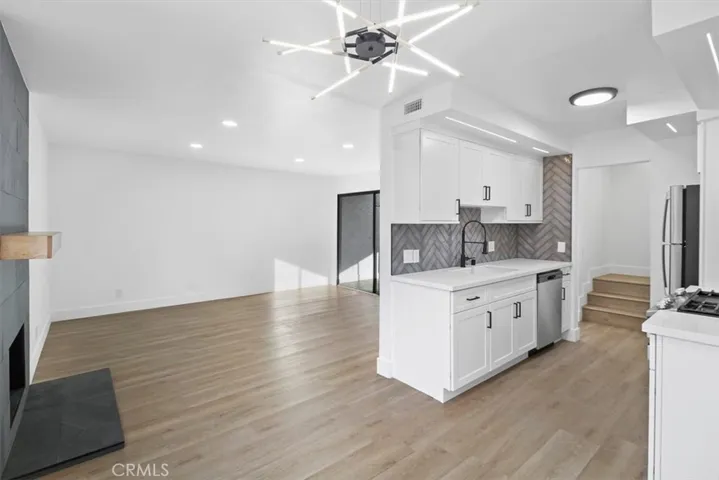 9210 Van Nuys Boulevard 14, Panorama City, California 91402