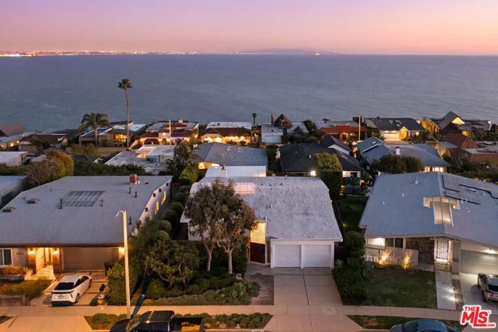 18426 Wakecrest Drive, Malibu, California 90265