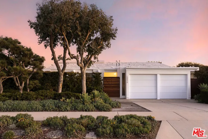 18426 Wakecrest Drive, Malibu, California 90265