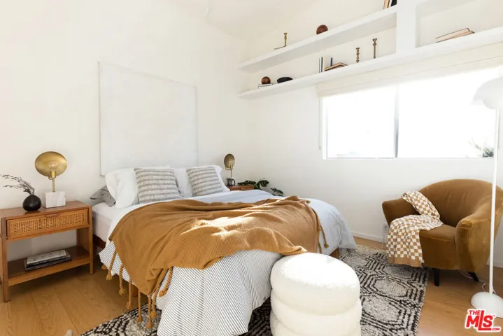 18426 Wakecrest Drive, Malibu, California 90265