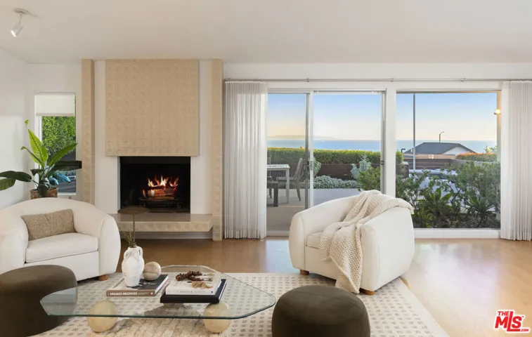 18426 Wakecrest Drive, Malibu, California 90265