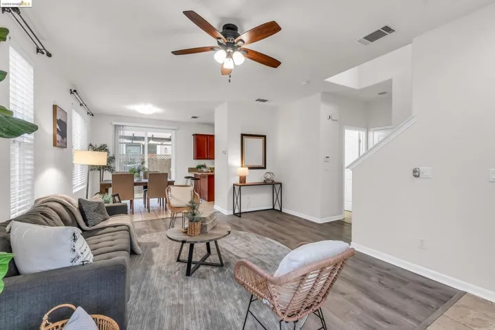 9433 Armstrong Dr, Oakland, California 94603