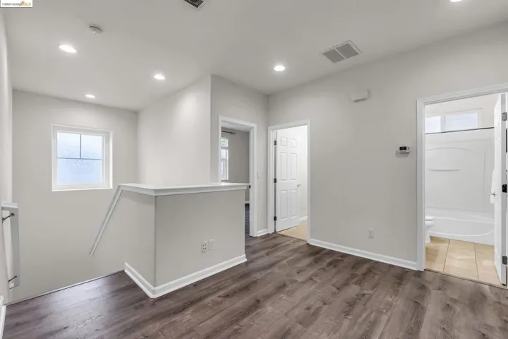 9433 Armstrong Dr, Oakland, California 94603