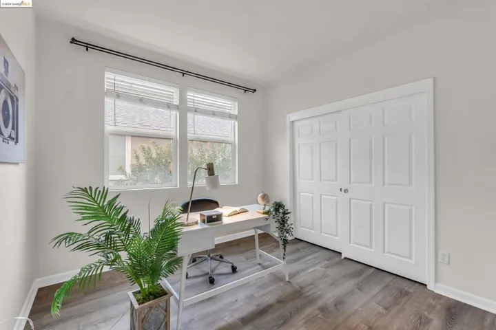 9433 Armstrong Dr, Oakland, California 94603