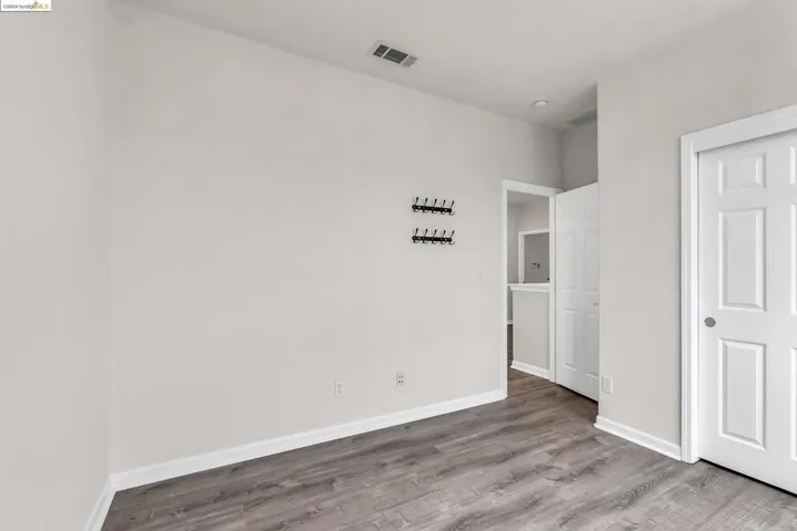 9433 Armstrong Dr, Oakland, California 94603