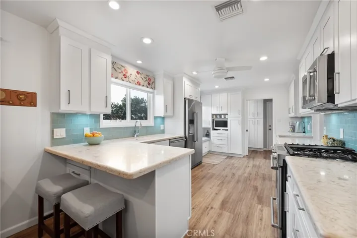 7557 Alcove Avenue, North Hollywood, California 91605