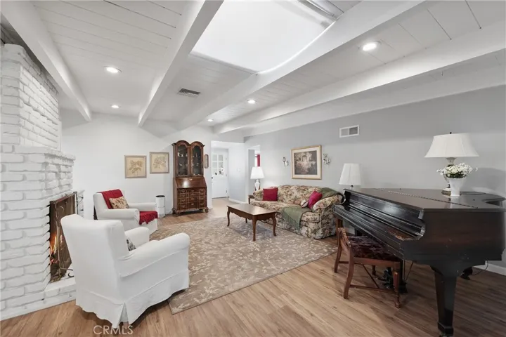 7557 Alcove Avenue, North Hollywood, California 91605