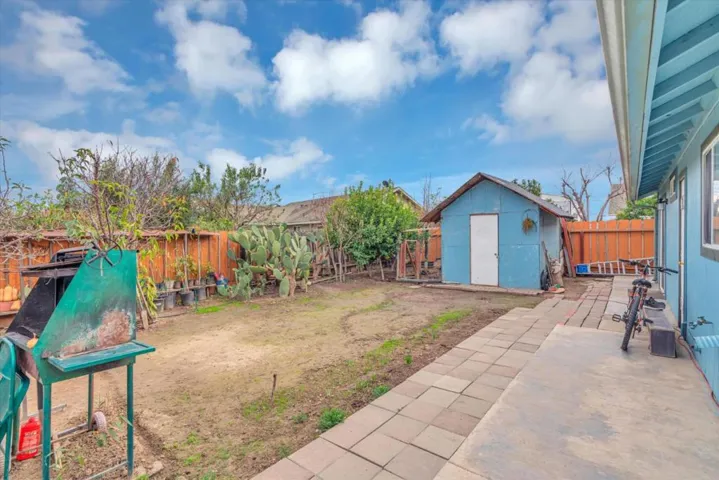 208 Sussex Way, King City, California 93930