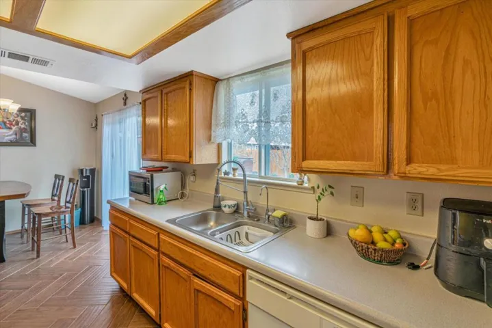 208 Sussex Way, King City, California 93930