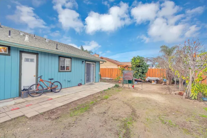 208 Sussex Way, King City, California 93930