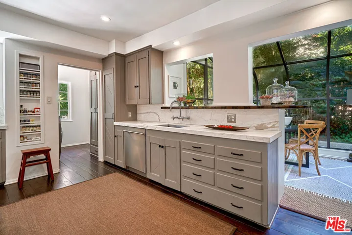 2097 Outpost Drive, Los Angeles, California 90068