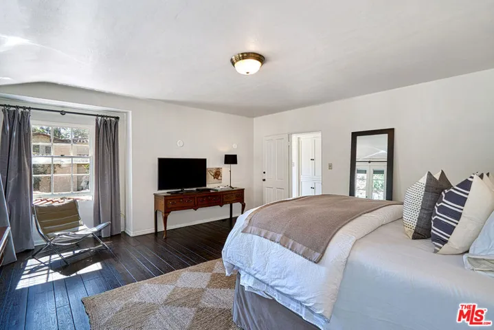 2097 Outpost Drive, Los Angeles, California 90068