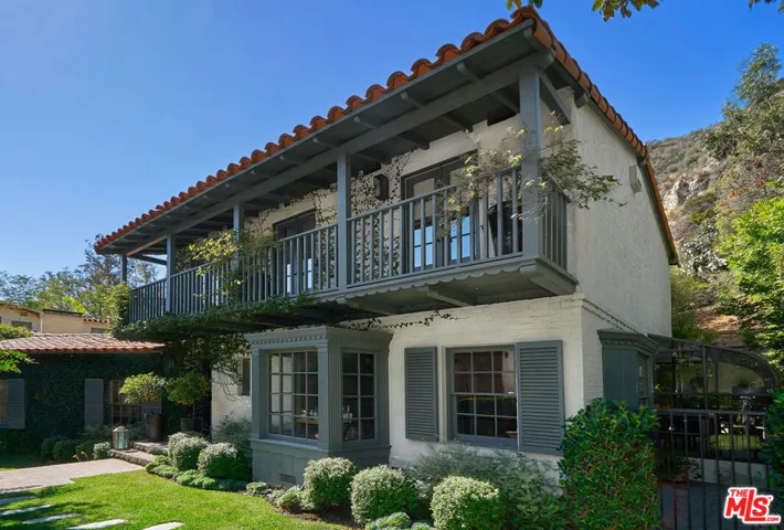 2097 Outpost Drive, Los Angeles, California 90068