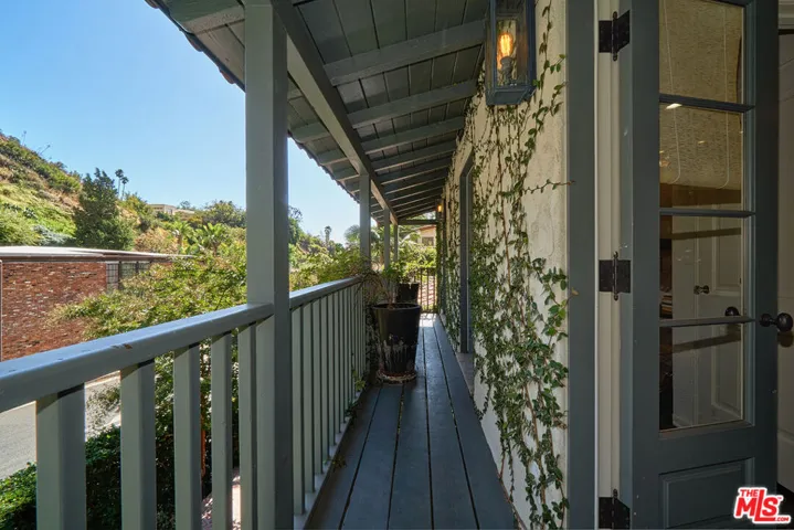 2097 Outpost Drive, Los Angeles, California 90068