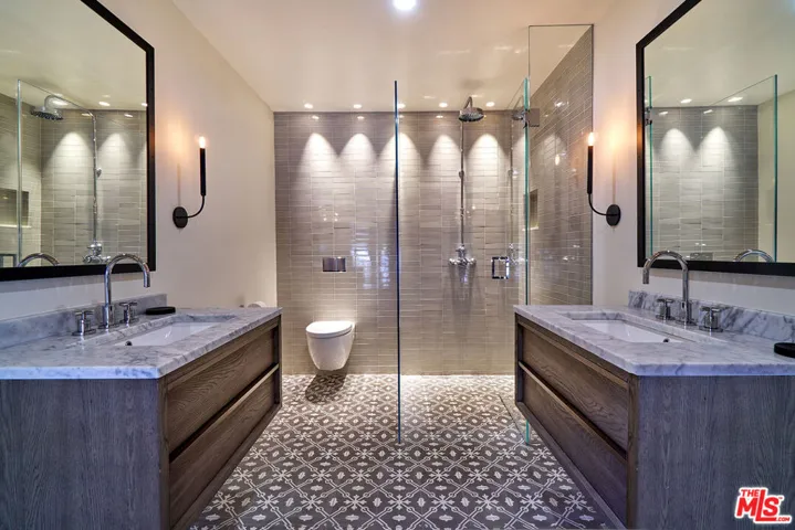 2097 Outpost Drive, Los Angeles, California 90068