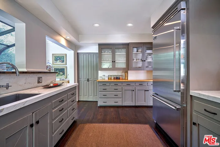 2097 Outpost Drive, Los Angeles, California 90068
