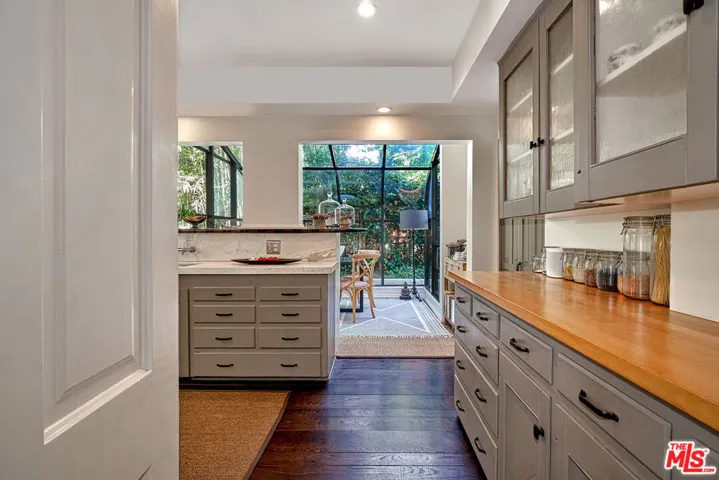 2097 Outpost Drive, Los Angeles, California 90068