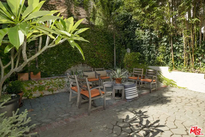 2097 Outpost Drive, Los Angeles, California 90068