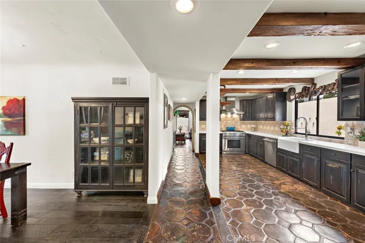 Open kitchen