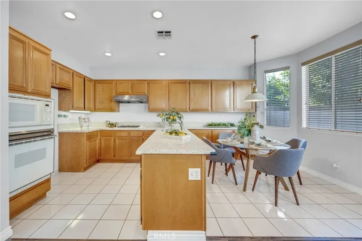 738 Orchard, Azusa, California 91702