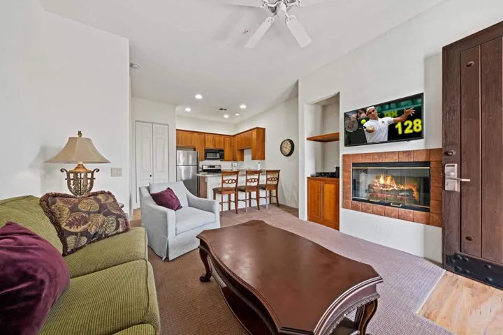 50660 Santa Rosa Plaza Unit 5, La Quinta, California 92253