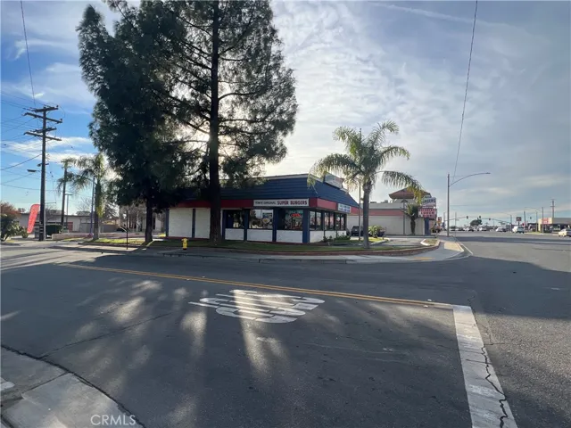 201 W Foothill Boulevard, Rialto, California 92376