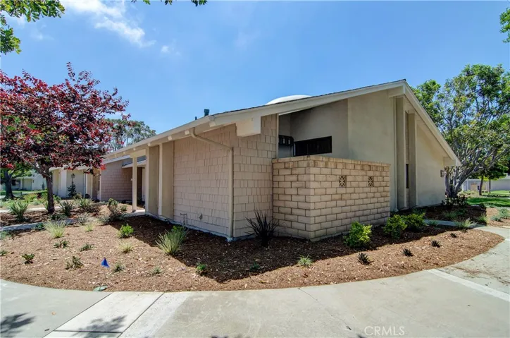 8566 Fallbrook Circle 707d, Huntington Beach, California 92646