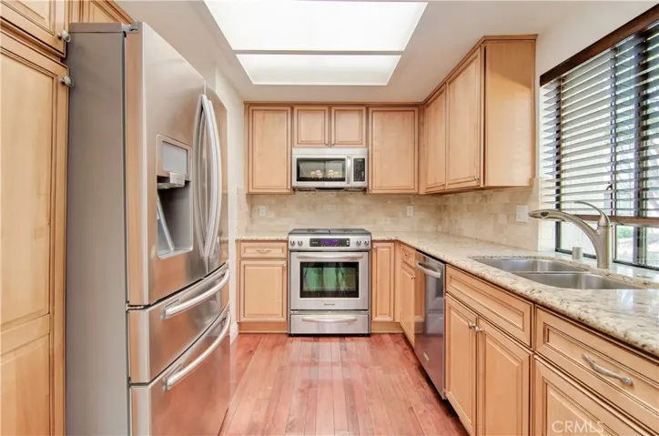 8566 Fallbrook Circle 707d, Huntington Beach, California 92646