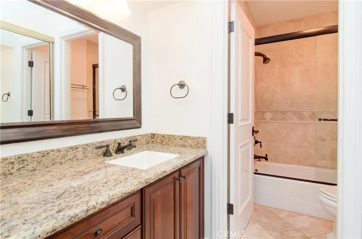 8566 Fallbrook Circle 707d, Huntington Beach, California 92646